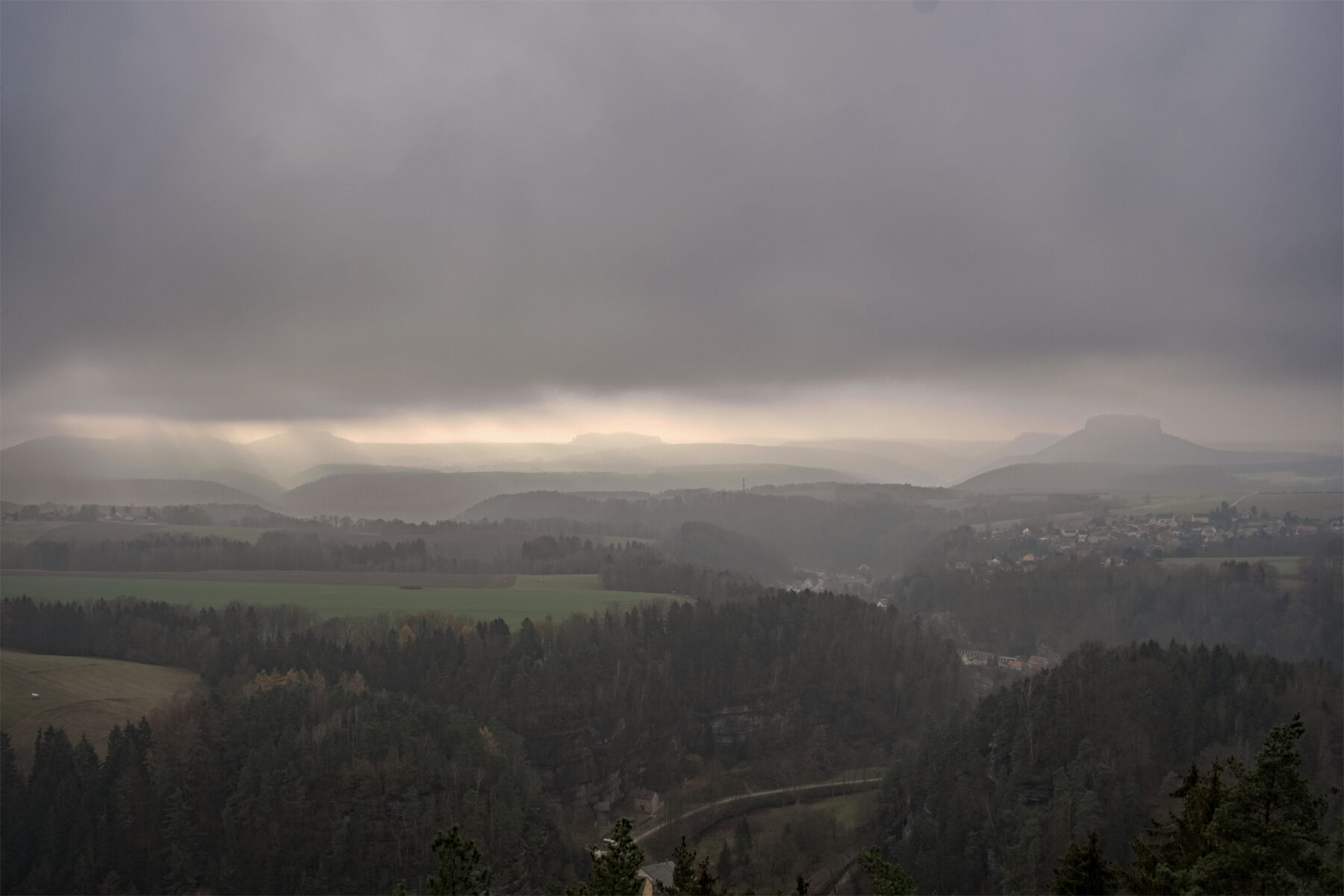 Diffuses Licht betont die Konturen .